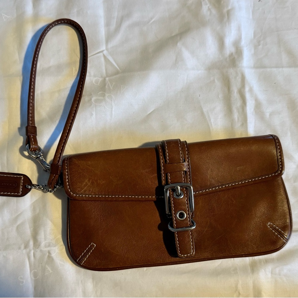 Vintage Coach leather wristlet- brown